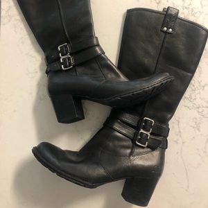 Beautiful Black Leather Boots w/ heel